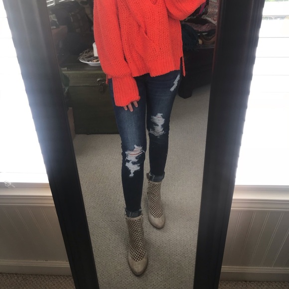 White Lattice Bootie - Picture 5 of 6